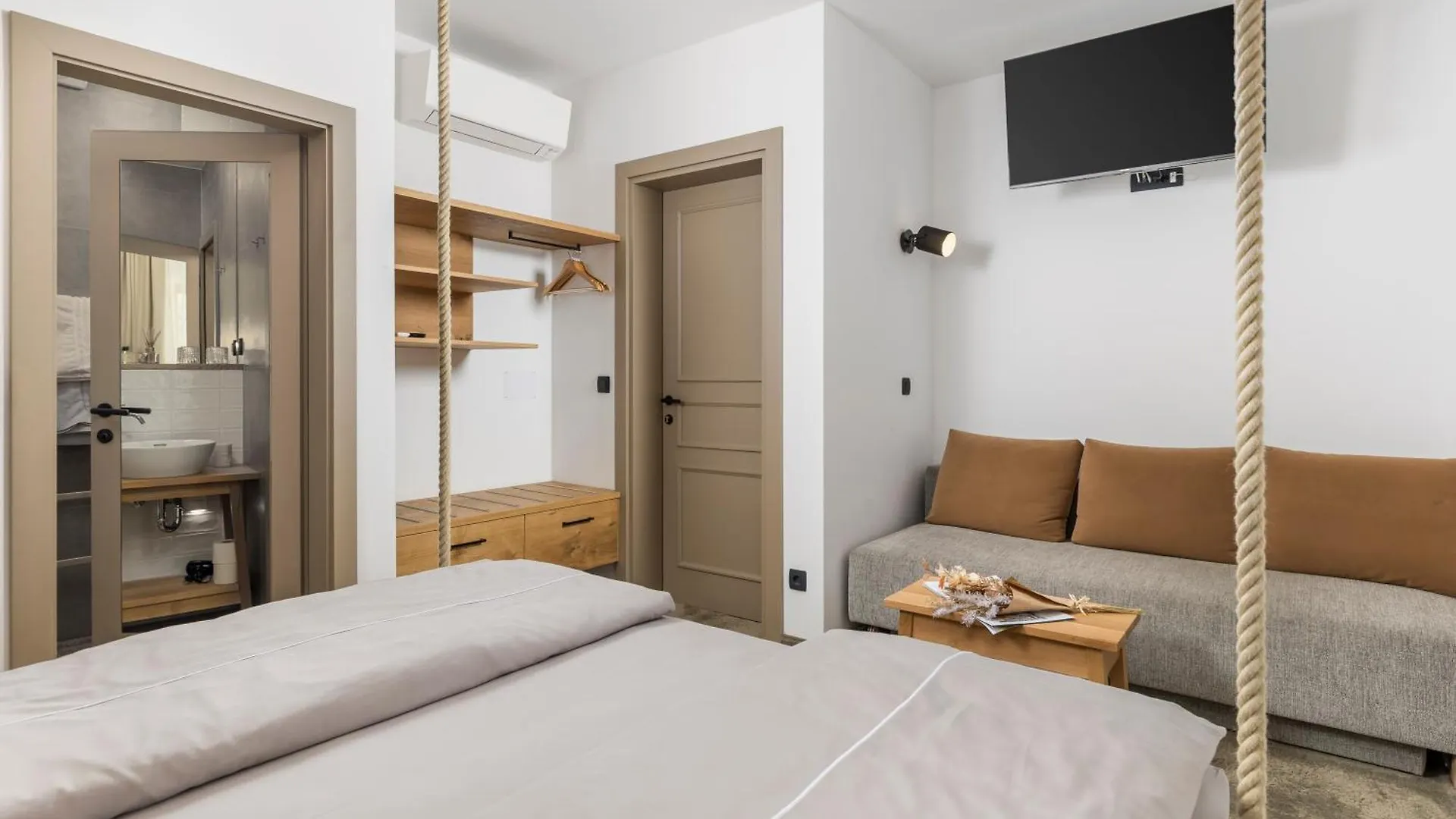 Pula Residence Rooms And Apartments Old City Center Croatia