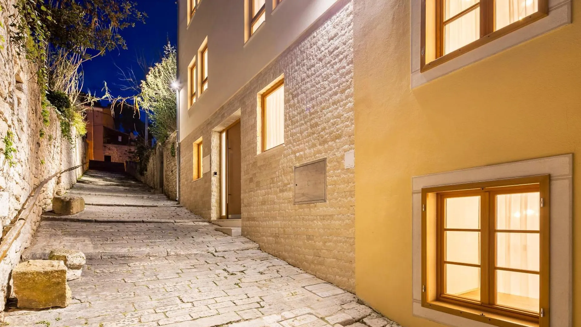 Pula Residence Rooms And Apartments Old City Center